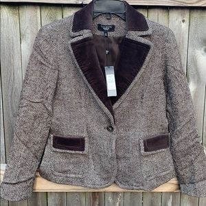 Talbots 6P wool blend blazer. NWT.